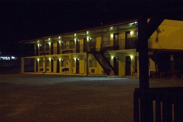Tazewell Motor Lodge image 19